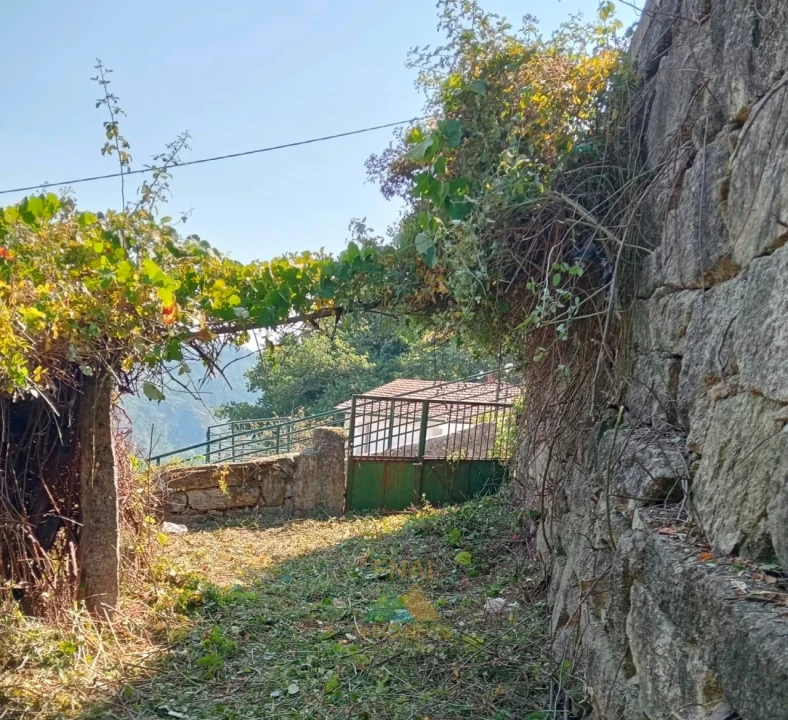 Moradia T1 para Venda em Soajo Foto 13