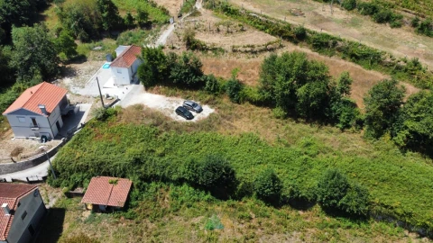 Terreno para Venda em Guilhadeses e Santar