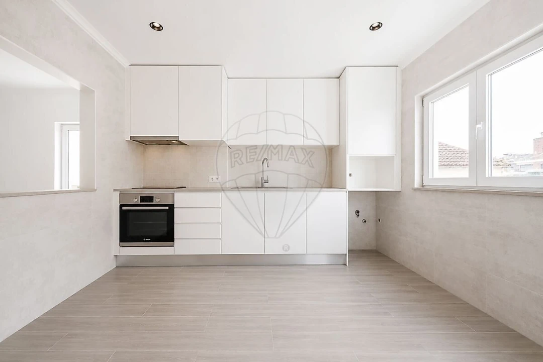 Apartamento T2 para Venda em São Martinho do Porto Foto 3