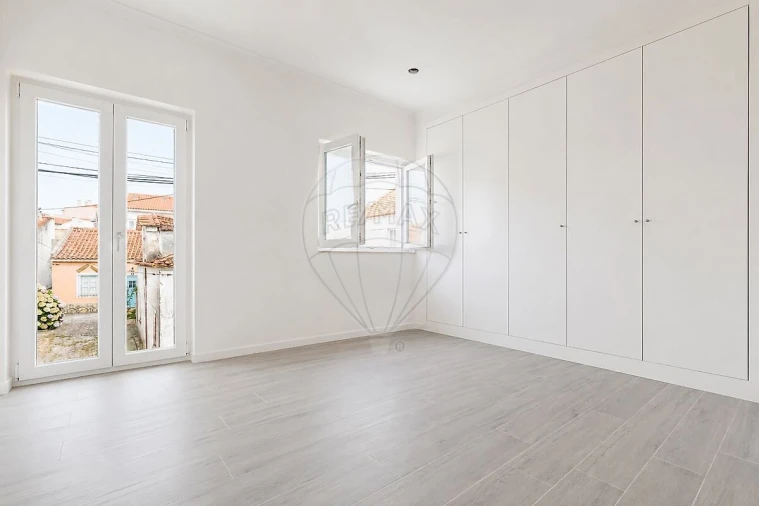 Apartamento T2 para Venda em São Martinho do Porto Foto 8
