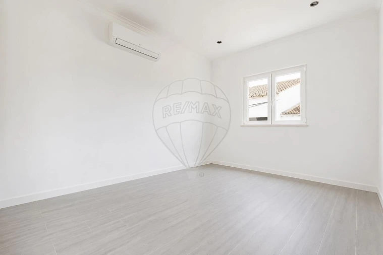 Apartamento T2 para Venda em São Martinho do Porto Foto 9