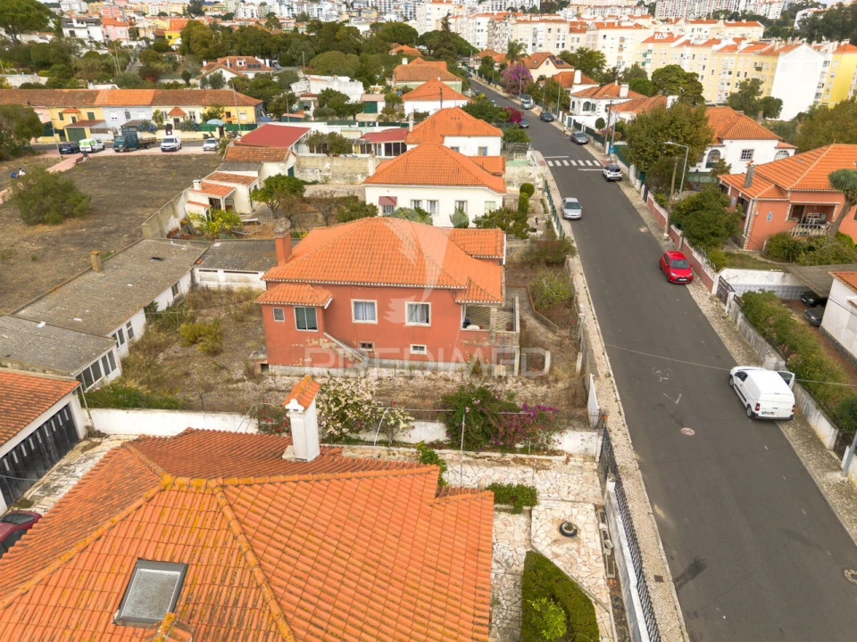 Moradia T4 para Venda em Rio de Mouro Foto 7
