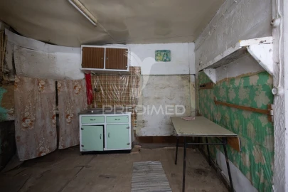 Moradia T0 para Venda em Peso da Régua e Godim