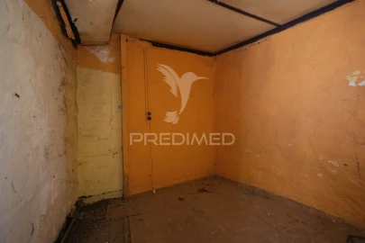 Moradia T0 para Venda em Peso da Régua e Godim