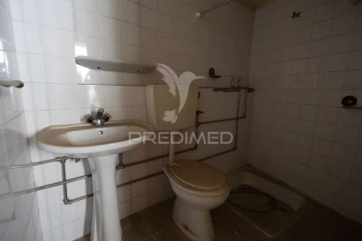 Moradia T0 para Venda em Peso da Régua e Godim