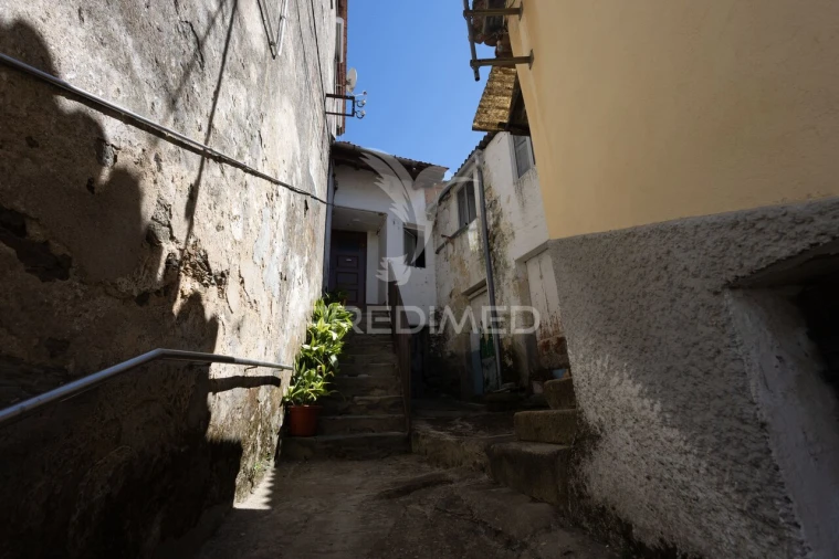 Moradia T0 para Venda em Peso da Régua e Godim Foto 3