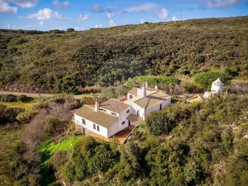 Moradia T8 para Venda em Vila do Bispo e Raposeira