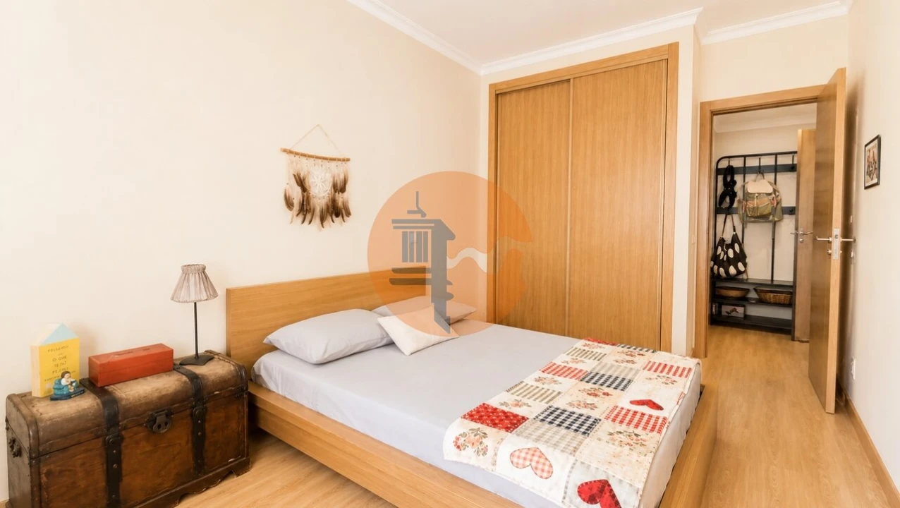 Apartamento T3 para Venda em Quelfes Foto 20