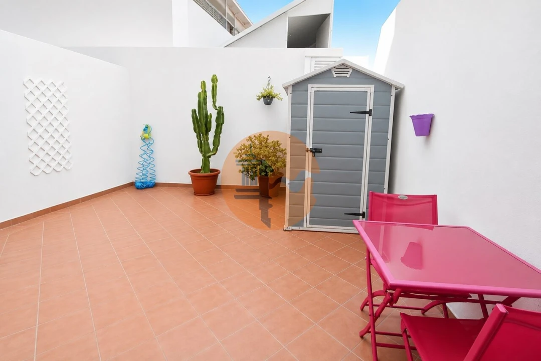 Apartamento T3 para Venda em Quelfes Foto 27
