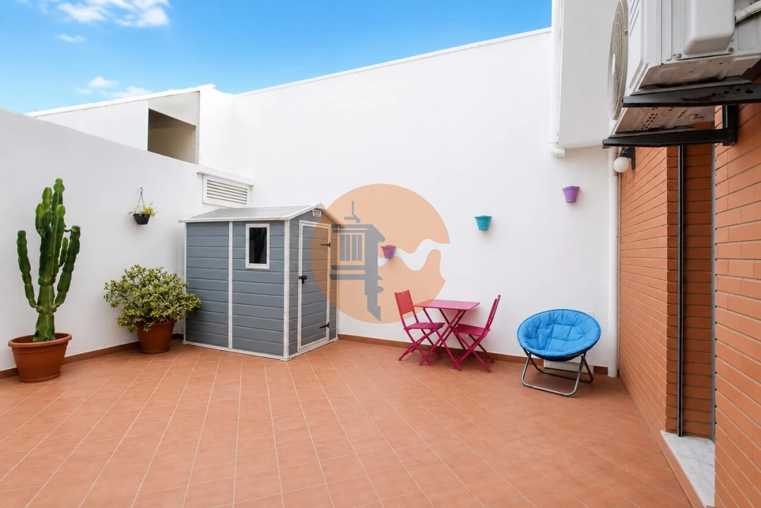 Apartamento T3 para Venda em Quelfes Foto 28