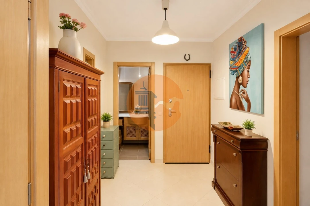Apartamento T3 para Venda em Quelfes Foto 4