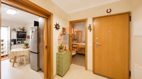 Apartamento T3 para Venda em Quelfes