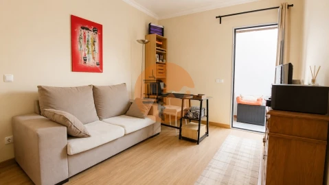 Apartamento T3 para Venda em Quelfes
