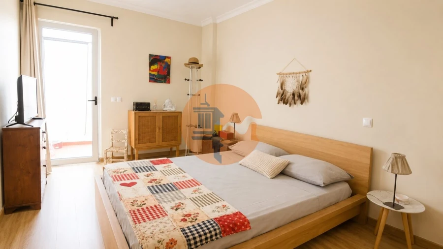 Apartamento T3 para Venda em Quelfes Foto 19