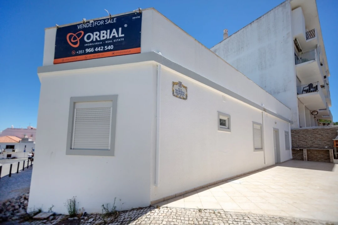 Moradia T2 para Venda em Albufeira e Olhos de Água Foto 1