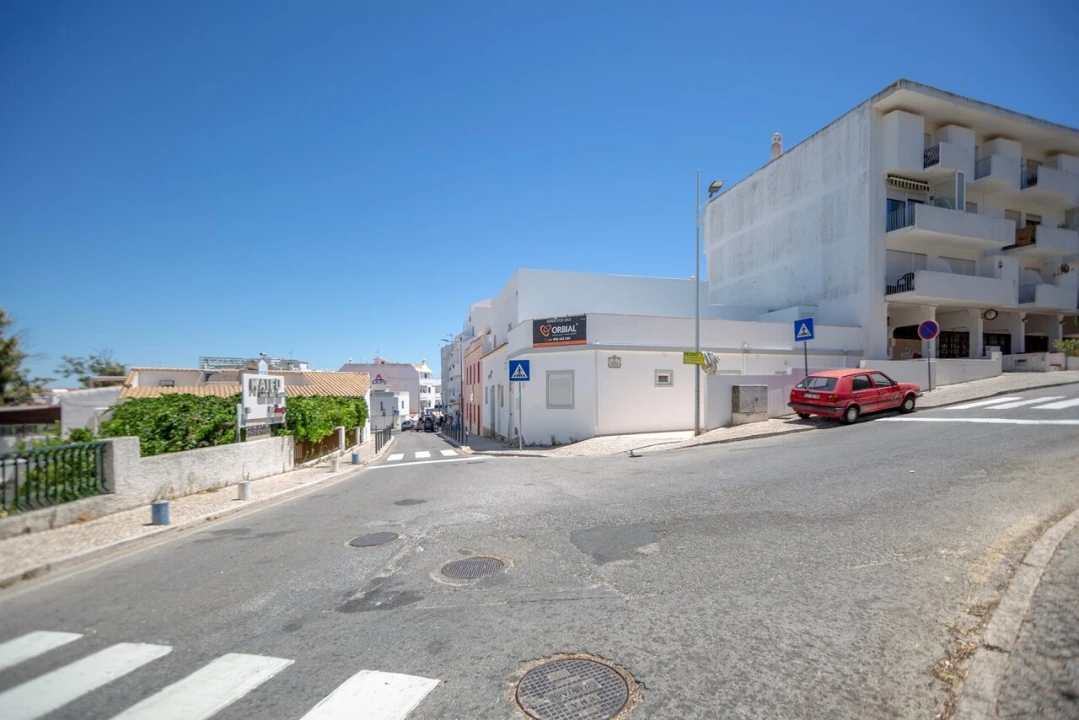 Moradia T2 para Venda em Albufeira e Olhos de Água Foto 29