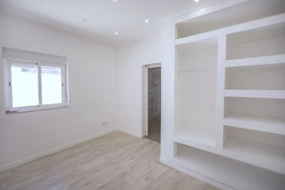 Moradia T2 para Venda em Albufeira e Olhos de Água