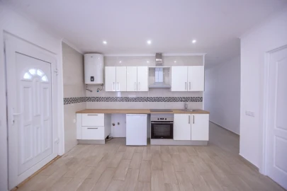 Moradia T2 para Venda em Albufeira e Olhos de Água