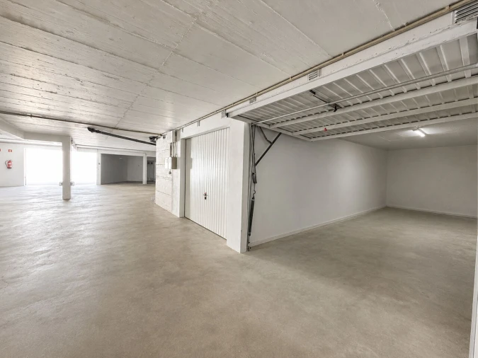 Garagem para Venda em Portimão Foto 2