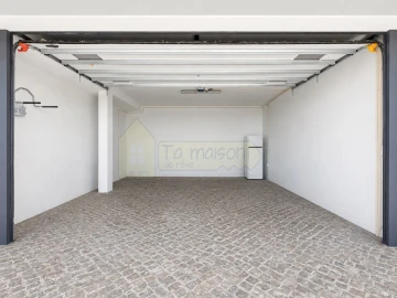 Moradia T4 para Venda em Loule (São Clemente)