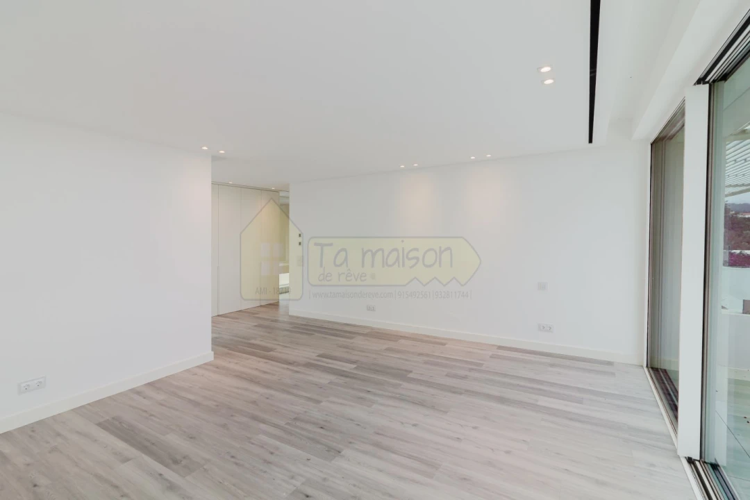 Moradia T5 para Venda em Almancil Foto 26