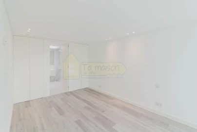 Moradia T5 para Venda em Almancil