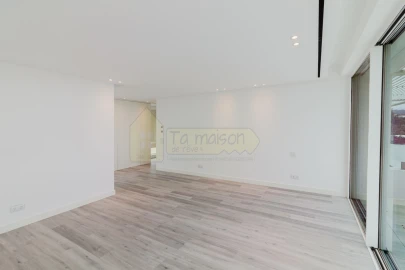 Moradia T5 para Venda em Almancil