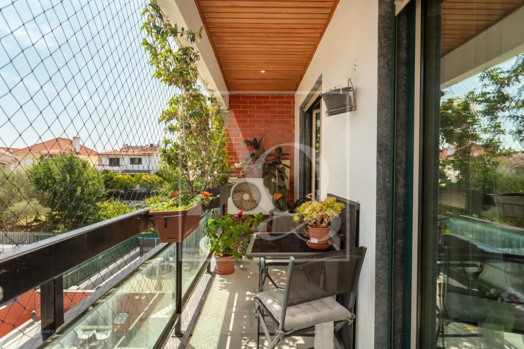 Apartamento T3 para Venda em Carnaxide e Queijas Foto 1