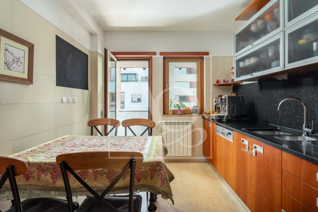 Apartamento T3 para Venda em Carnaxide e Queijas Foto 9