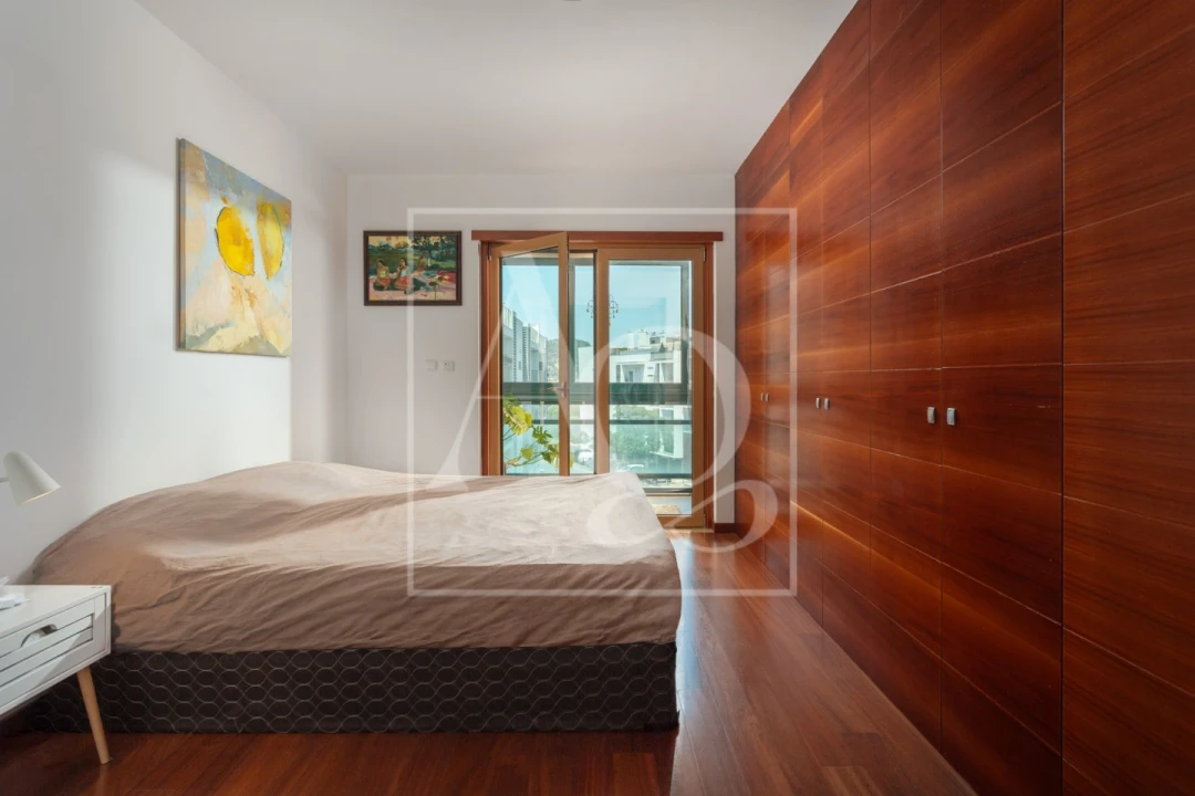 Apartamento T3 para Venda em Carnaxide e Queijas Foto 13