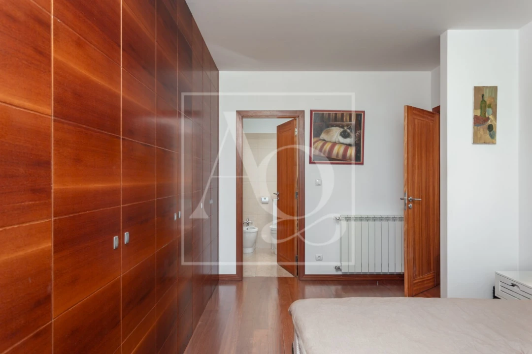 Apartamento T3 para Venda em Carnaxide e Queijas Foto 16