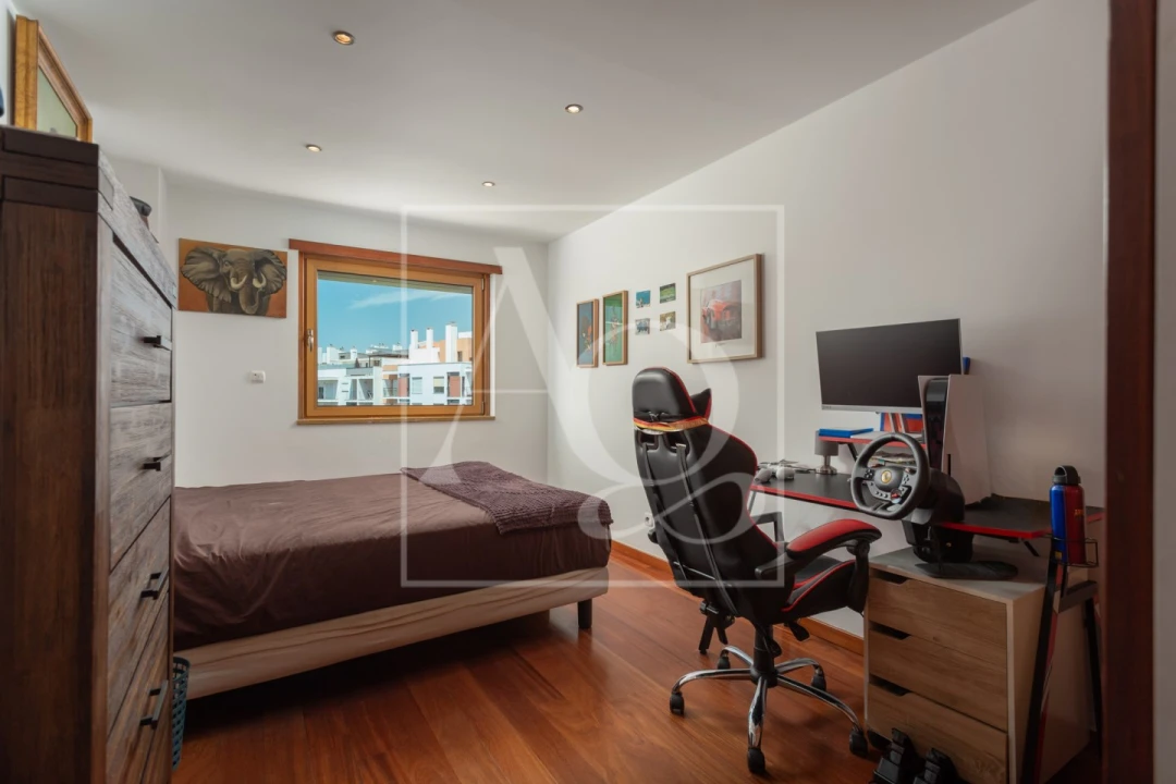 Apartamento T3 para Venda em Carnaxide e Queijas Foto 17