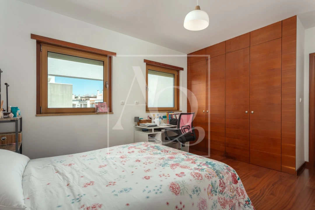 Apartamento T3 para Venda em Carnaxide e Queijas Foto 20