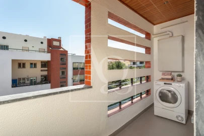 Apartamento T3 para Venda em Carnaxide e Queijas