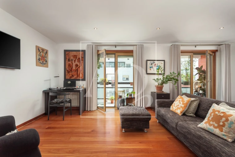 Apartamento T3 para Venda em Carnaxide e Queijas Foto 4