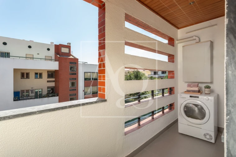 Apartamento T3 para Venda em Carnaxide e Queijas Foto 12