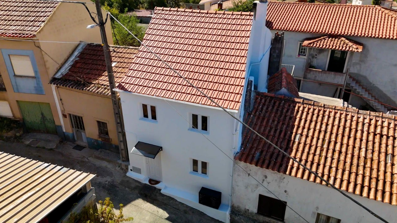 Moradia T2 para Venda em Abrunheira, Verride e Vila Nova da Barca Foto 1
