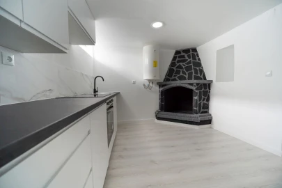 Moradia T2 para Venda em Abrunheira, Verride e Vila Nova da Barca