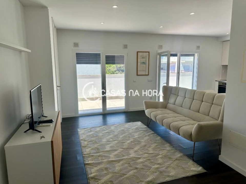Apartamento T1 para Arrendamento em Charneca de Caparica e Sobreda Foto 3