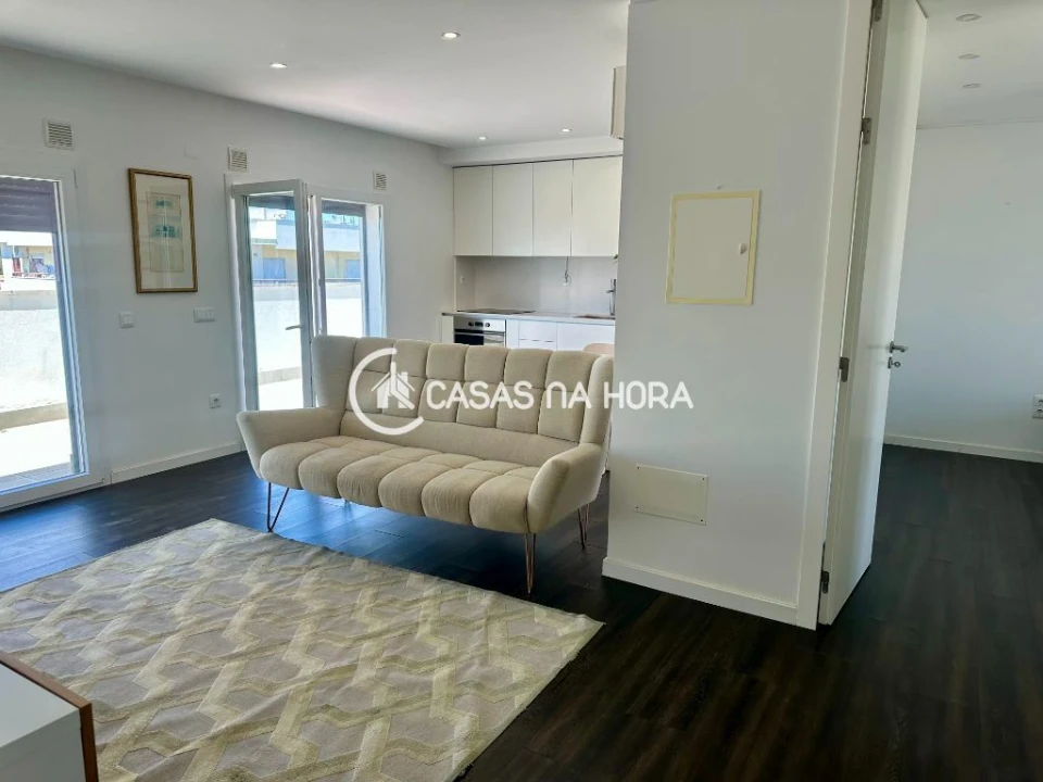 Apartamento T1 para Arrendamento em Charneca de Caparica e Sobreda Foto 7