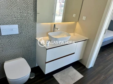Apartamento T1 para Arrendamento em Charneca de Caparica e Sobreda