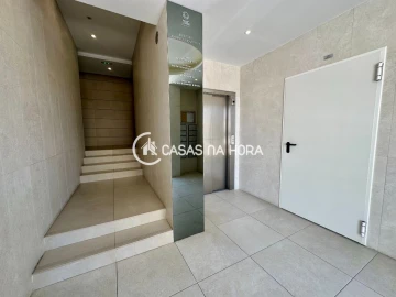 Apartamento T1 para Arrendamento em Charneca de Caparica e Sobreda