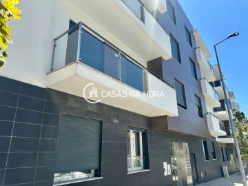 Apartamento T1 para Arrendamento em Charneca de Caparica e Sobreda