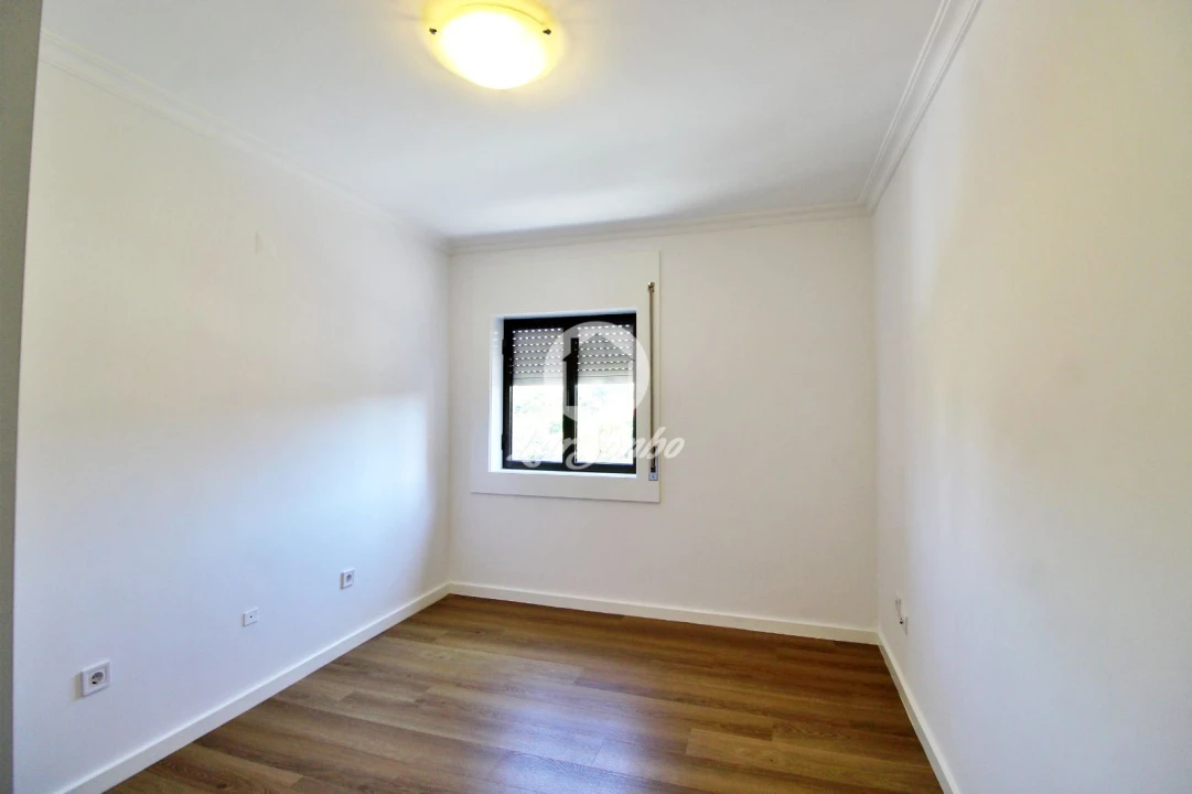 Apartamento T2 para Venda em Rio Tinto Foto 14