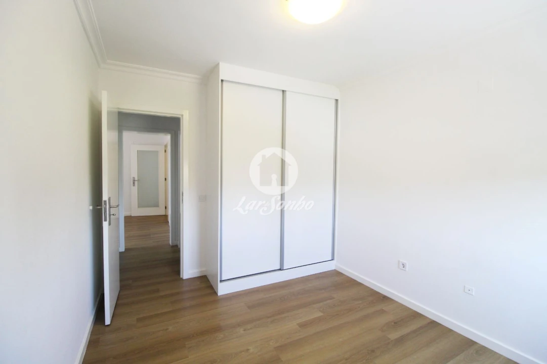 Apartamento T2 para Venda em Rio Tinto Foto 15