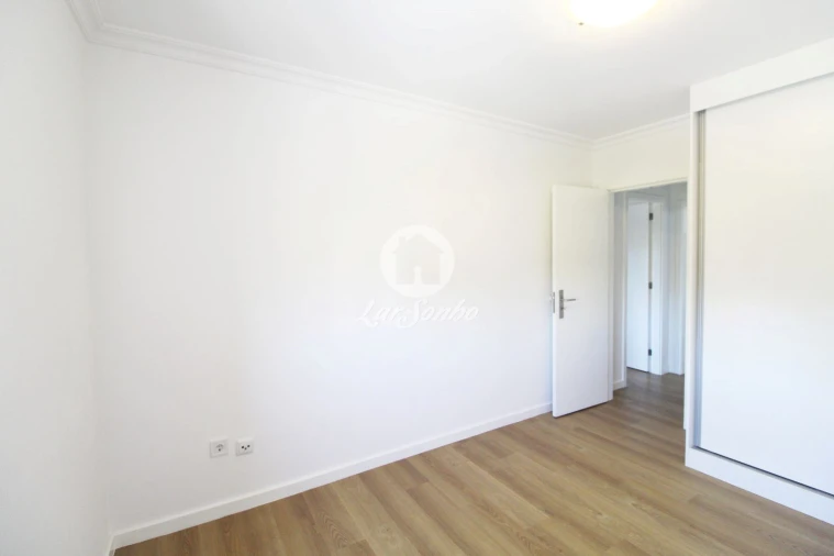 Apartamento T2 para Venda em Rio Tinto Foto 16
