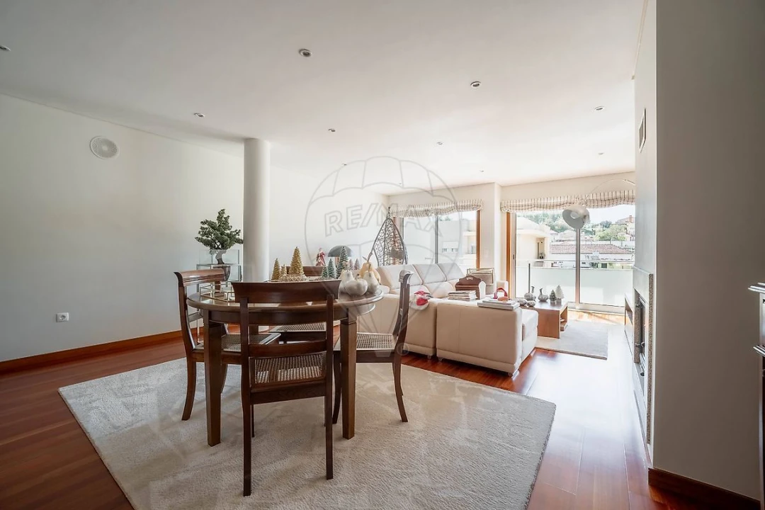 Apartamento T3 para Venda em Cidade da Maia Foto 4