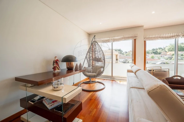 Apartamento T3 para Venda em Cidade da Maia Foto 2