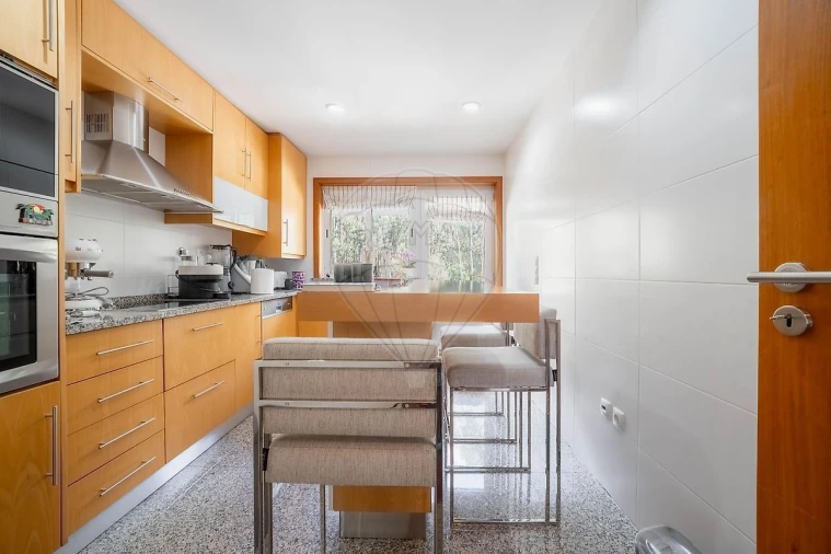 Apartamento T3 para Venda em Cidade da Maia Foto 8