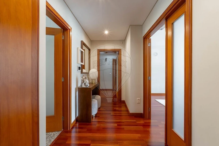Apartamento T3 para Venda em Cidade da Maia Foto 9